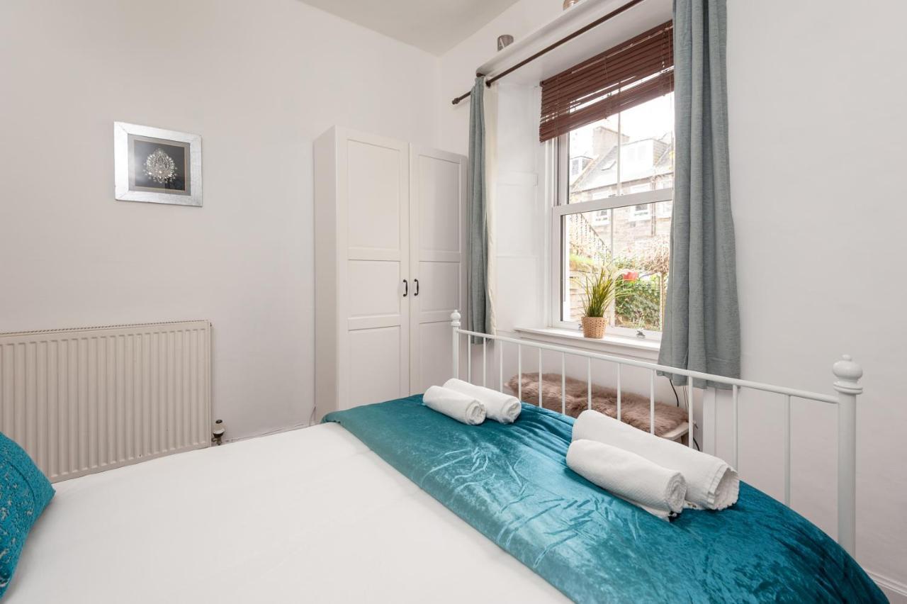 412 Lovely 2 Bedroom Apartment In Abbeyhill Colonies Near Holyrood Park And Calton Hill Edinburg Exteriör bild